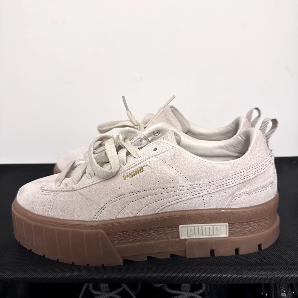 PUMA Mayze Gum Platform Sneaker in Oatmeal/Puma Team Gold